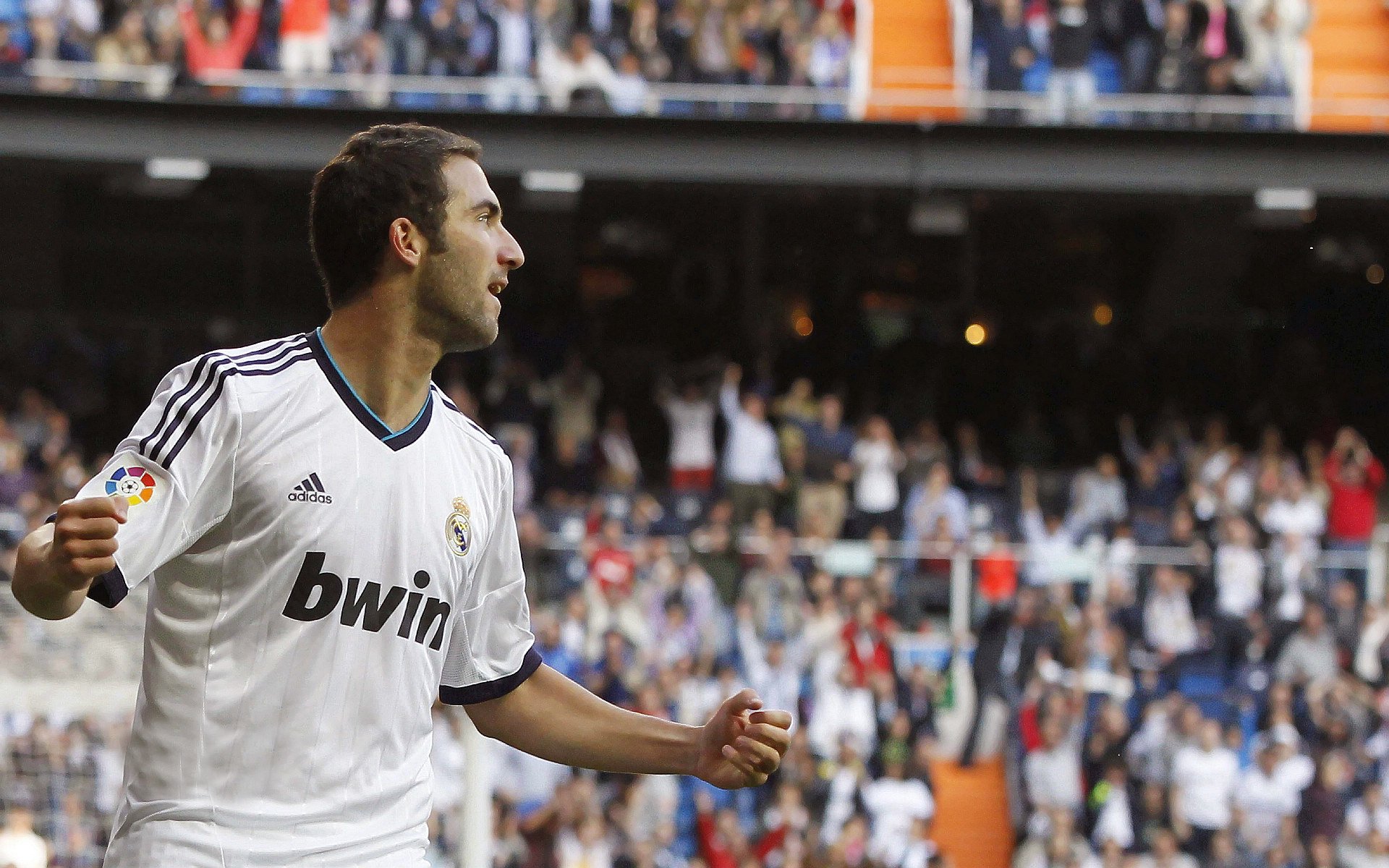 法国队观众热烈欢呼！，Scout迎来十二赛季出色发挥再创辉煌时刻